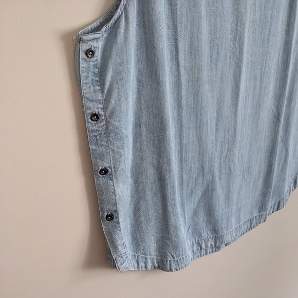 Natural Reflections (from BASSPRO SHOPS) Light Chambray Tank Top with buttons XL - Picture 6 of 14